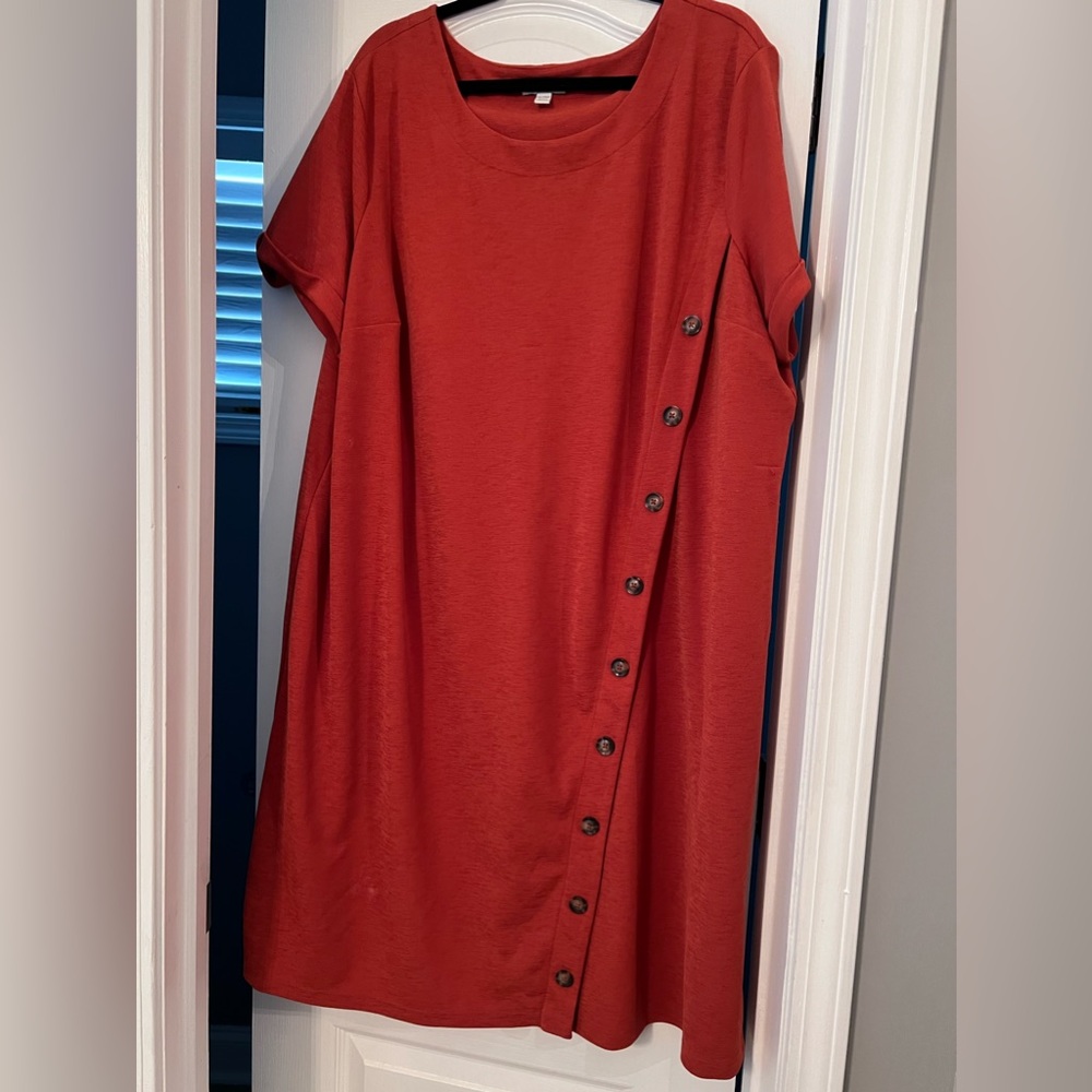 Short sleeve orange dress
